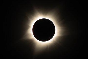 Physics and art departments host eclipse viewing  