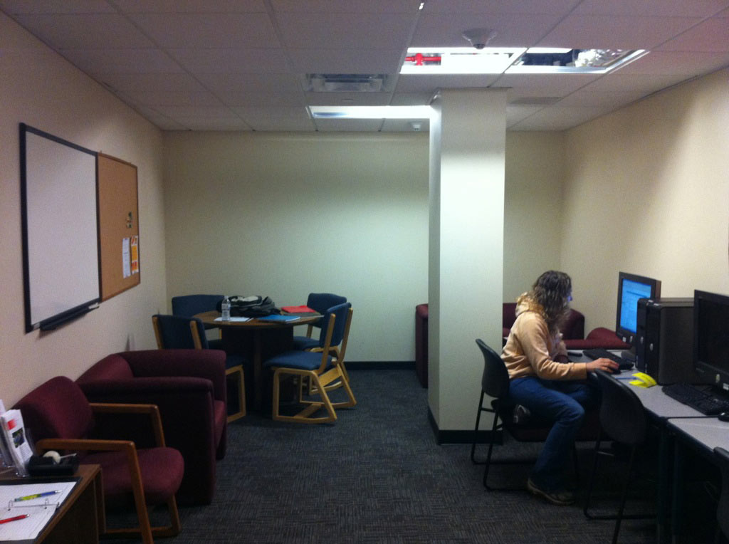 Seating, desks, and computers in the lounge